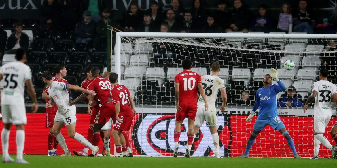 Not just Victor: Ange must drop 5/10 Nottingham Forest star after Swansea
