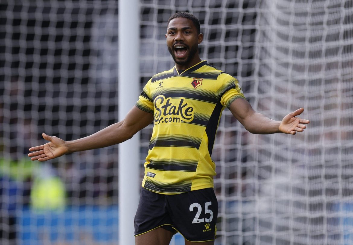 West Ham make contact with Dennis