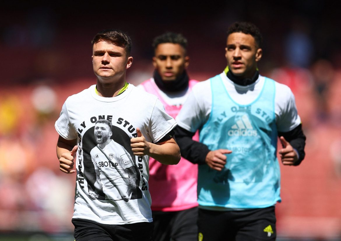 Leeds: Jamie Shackleton transfer news