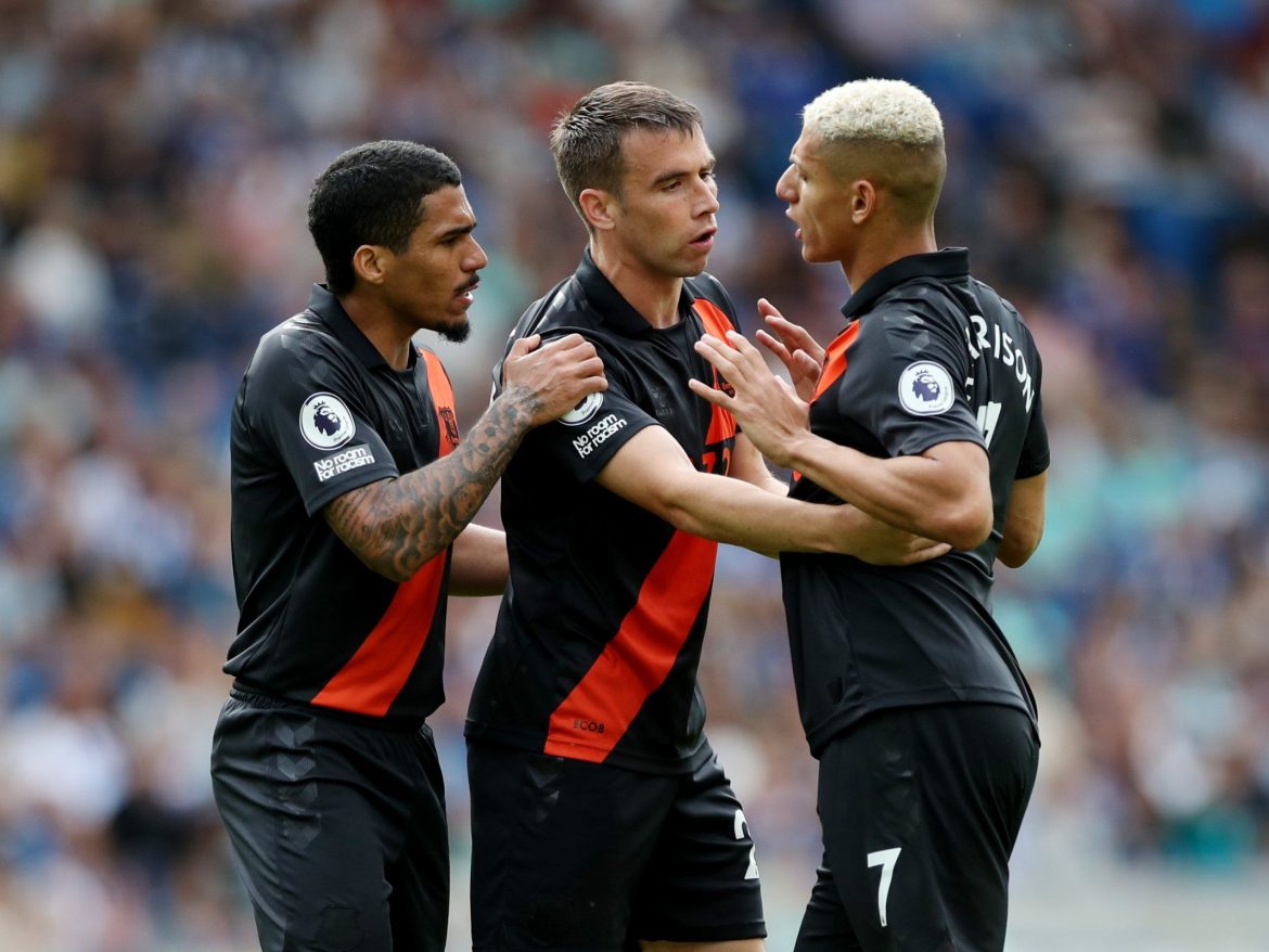 Everton: Coleman set to be fit for Burnley